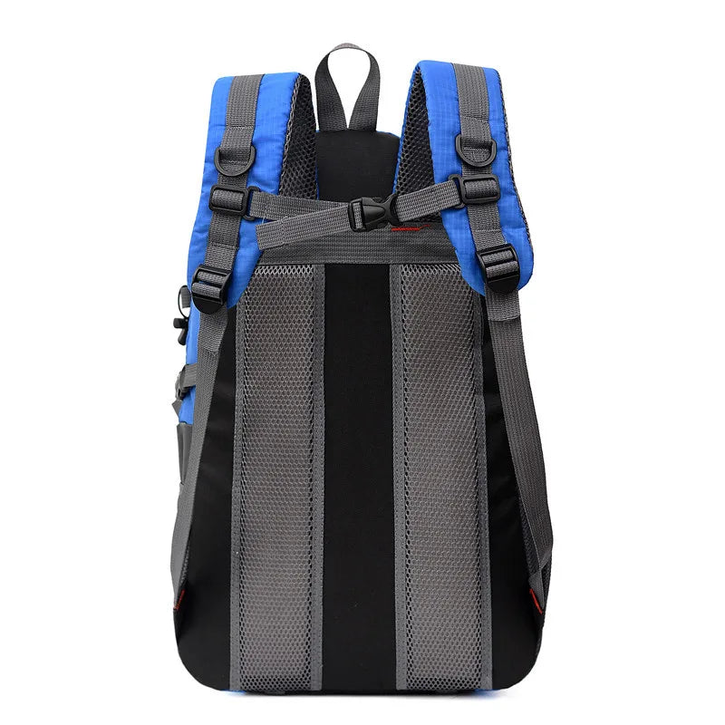 Mochila Masculina 40L Leve e Impermeável para Montanhismo, Viagens e Atividades