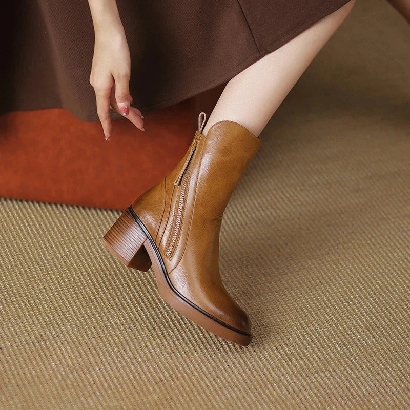 Bota Feminina em Couro Italiano com Zíper Salto Grosso Palerma