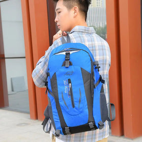 Mochila Masculina 40L Leve e Impermeável para Montanhismo, Viagens e Atividades