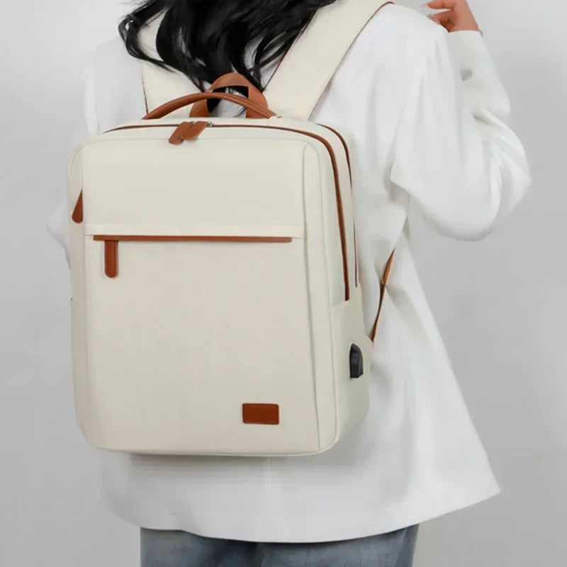 Mochila Feminina para Viagem e Trabalho com Porta USB e Compartimento para Notebook